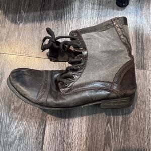 Steve Madden Two-Tone Leather Boots